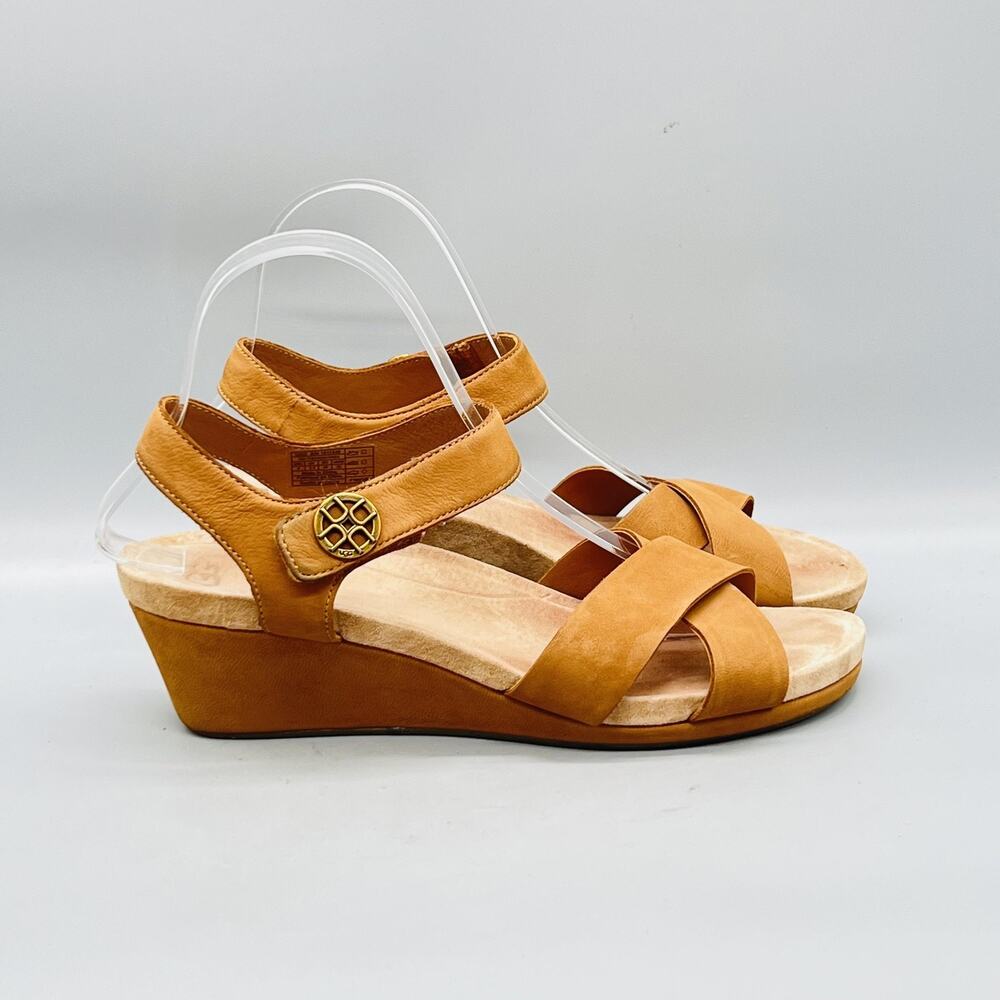 UGG Sandals Womens 8 Brown Nubuck Strappy Wedge Open Toe Comfort Shoes